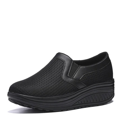 Breathable Slip-On Women's Shake Shoes Spring Summer Thick Bottom Heightening Large Size Shake Shoes round Toe Casual Style