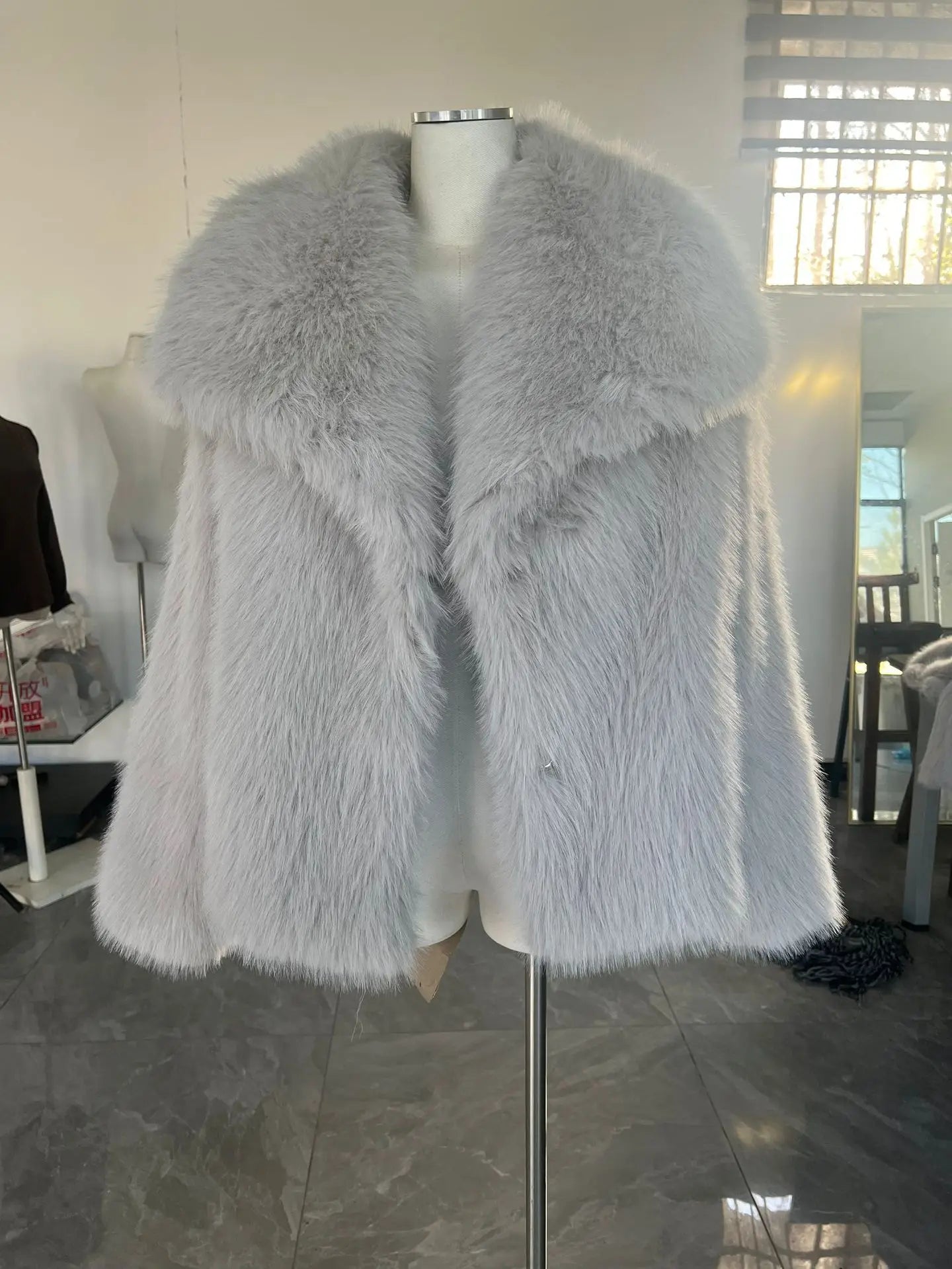Women's Faux Fur Jacket Loose Long-Sleeved Coat Toca Fox Design Autumn/Winter 2025 Collection
