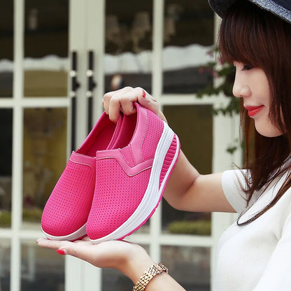 Breathable Slip-On Women's Shake Shoes Spring Summer Thick Bottom Heightening Large Size Shake Shoes round Toe Casual Style