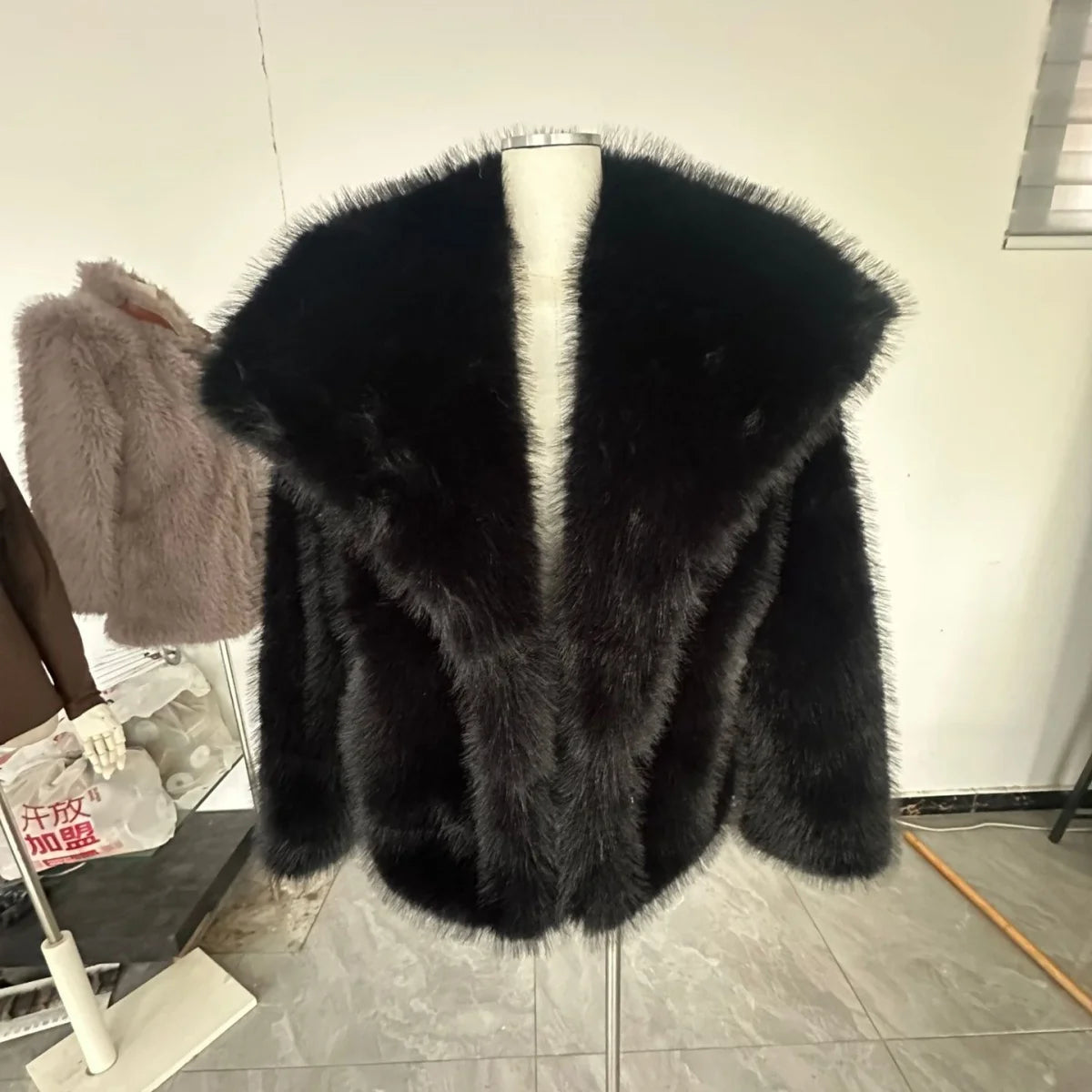 Women's Faux Fur Jacket Loose Long-Sleeved Coat Toca Fox Design Autumn/Winter 2025 Collection