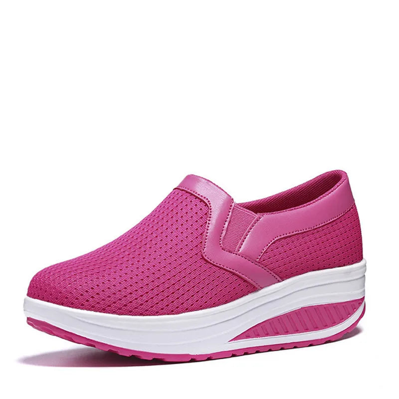 Breathable Slip-On Women's Shake Shoes Spring Summer Thick Bottom Heightening Large Size Shake Shoes round Toe Casual Style