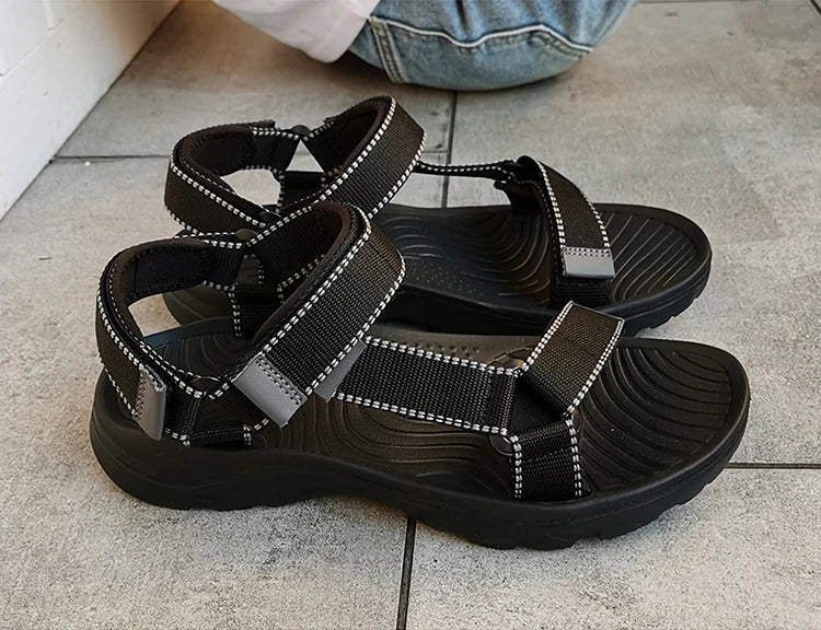 Fashion Outdoor Lightweight EVA Sole Breathable Sandy Beach New Men Sandals Garden Shoes Summer High Quality Clogs Big Size 46