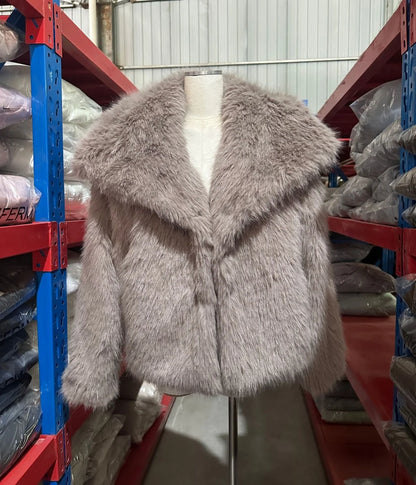 Women's Faux Fur Jacket Loose Long-Sleeved Coat Toca Fox Design Autumn/Winter 2025 Collection
