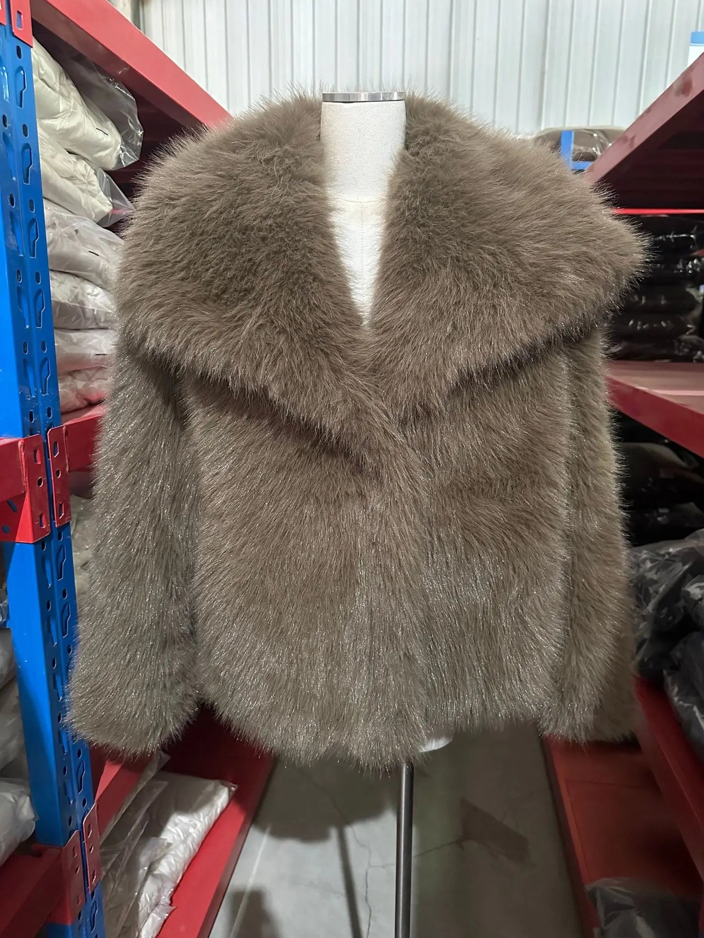 Women's Faux Fur Jacket Loose Long-Sleeved Coat Toca Fox Design Autumn/Winter 2025 Collection