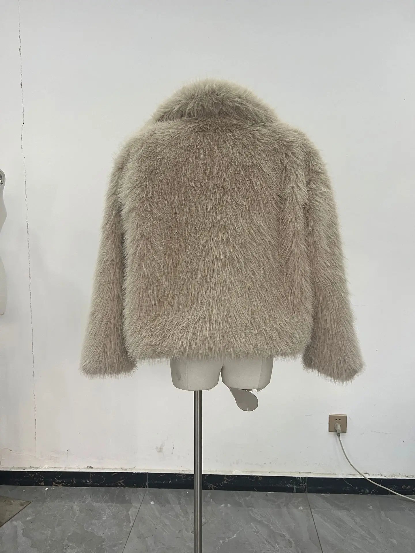 Women's Faux Fur Jacket Loose Long-Sleeved Coat Toca Fox Design Autumn/Winter 2025 Collection