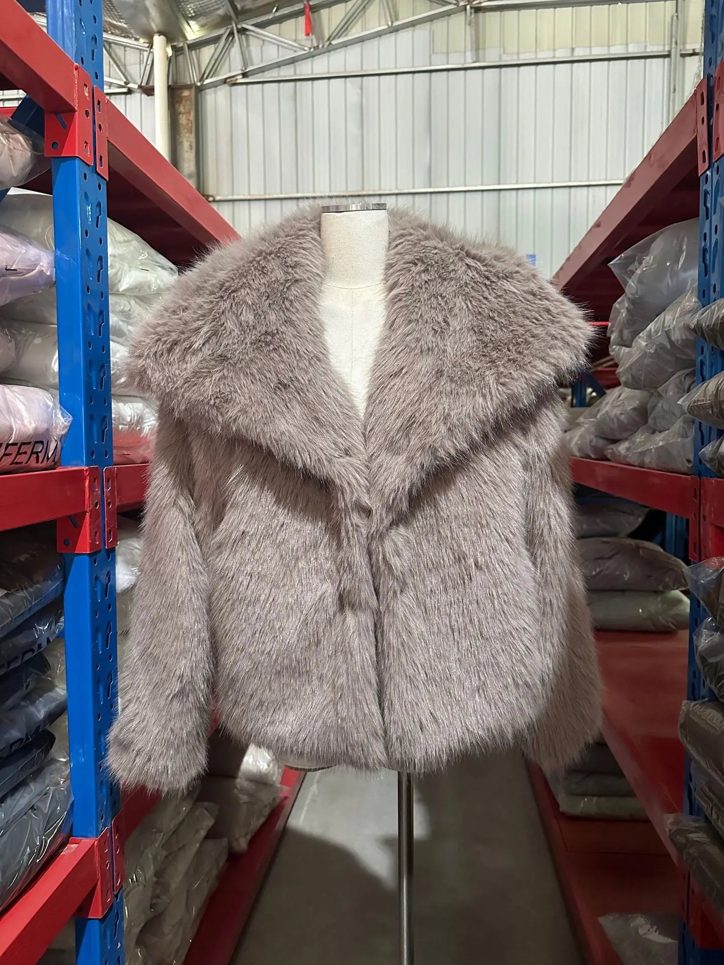 Women's Faux Fur Jacket Loose Long-Sleeved Coat Toca Fox Design Autumn/Winter 2025 Collection